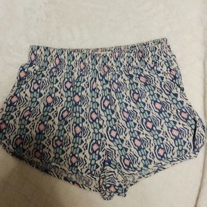 HOLLISTER multicolored patterned shorts